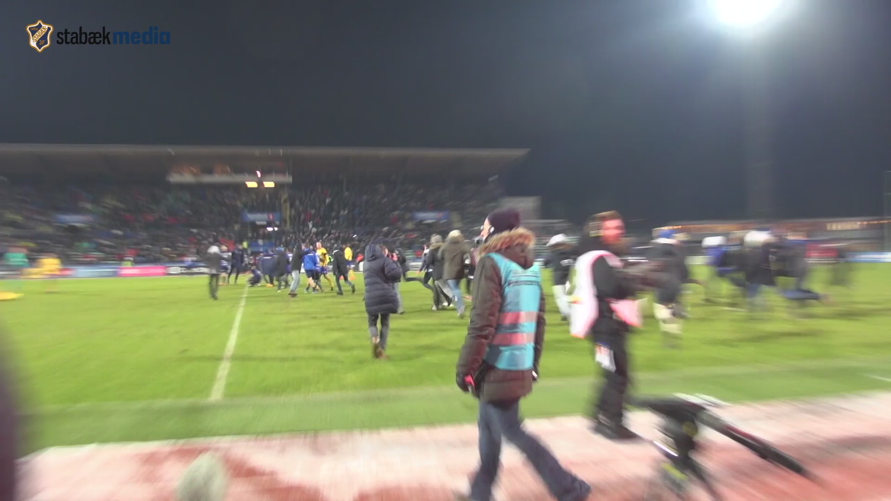 Nadderud gikk av hengslene